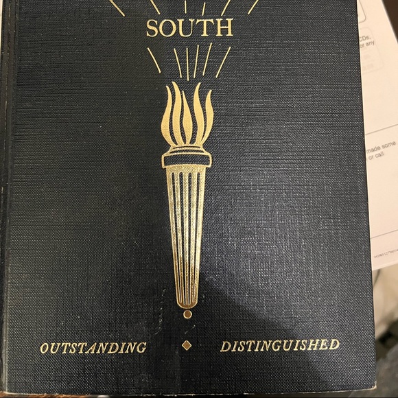 PERSONALITIES of the SOUTH - Picture 2 of 8